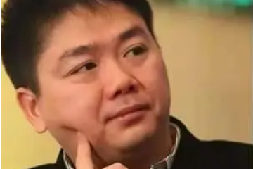 劉強(qiáng)東重回聚光燈下，徐雷亮相官方場(chǎng)合