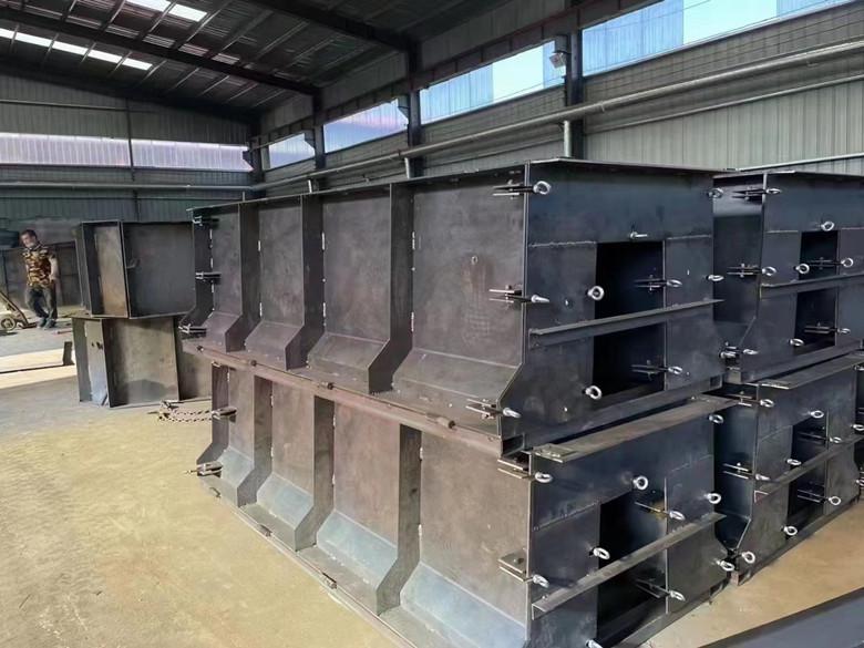 混泥土泄水槽模具加工泄水槽模具生產(chǎn)廠家